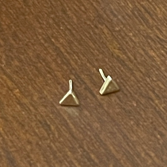 (SOLD) ⭐️BVLA Triangle bent end yellow (ONE) - Picture 6 of 9